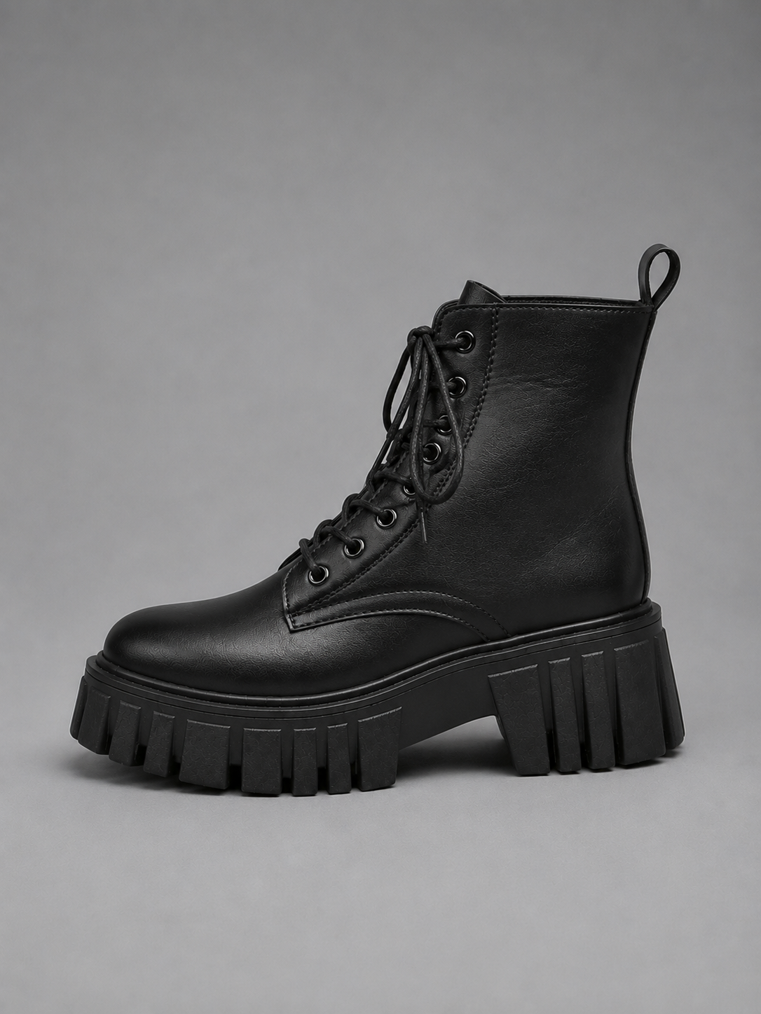 Chunky Leather Look Combat Boots – Lace-Up Platform Ankle Boots