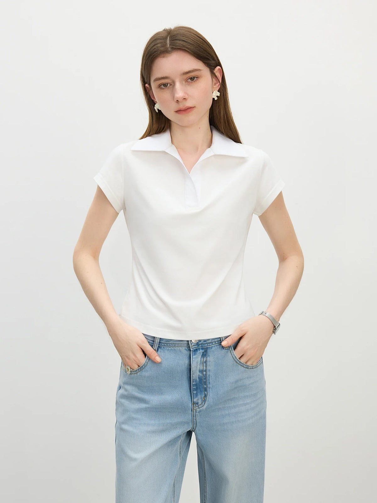 Clea – V-Neck Polo Tee